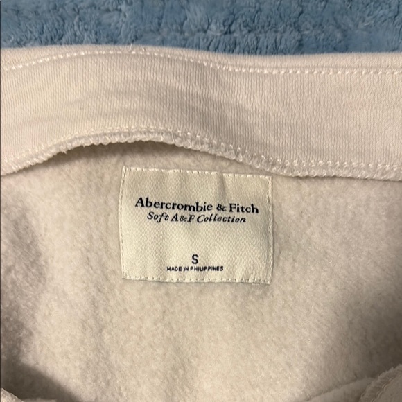 Abercrombie & Fitch Sunday Slash Top - Picture 2 of 5